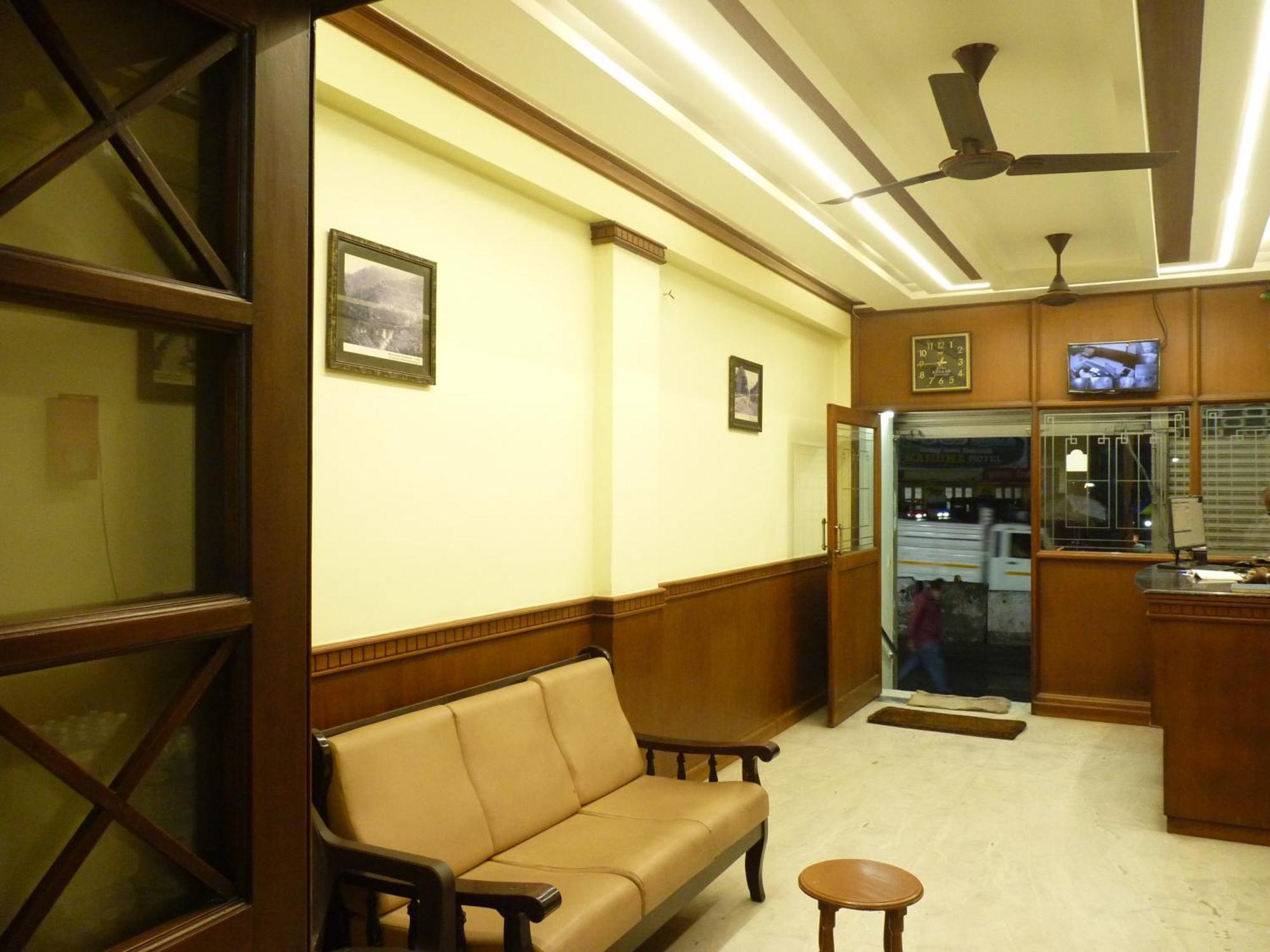 Nanda Lodge Mettuppalaiyam  Bagian luar foto